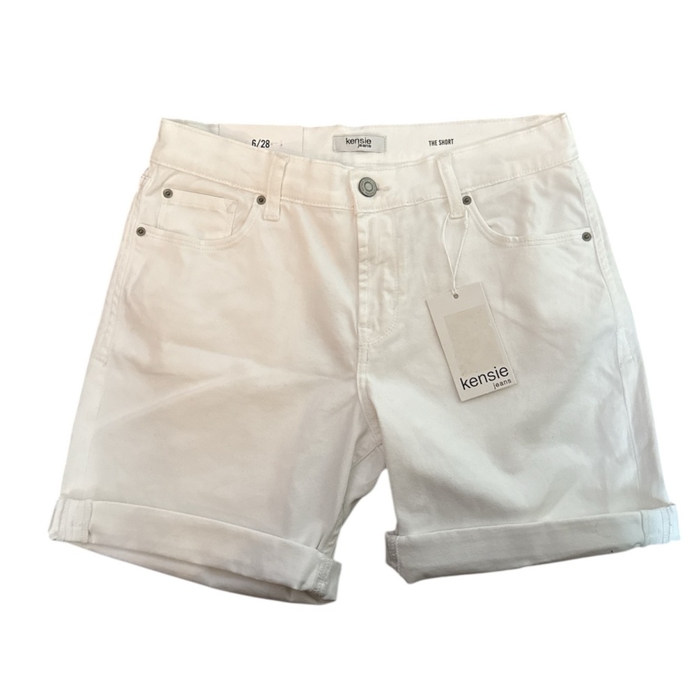 NWT, Kenzie The short, White, 6/28, T97